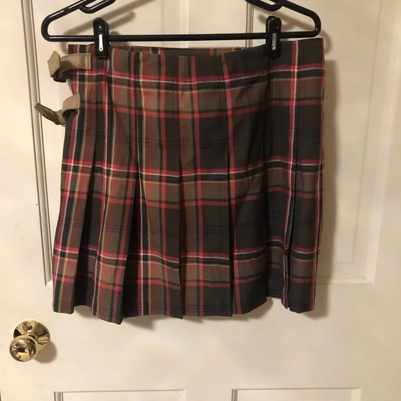 Tommy Hilfiger Wrap Around Pleated Plaid Skirt Size 12 - Picture 2 of 9